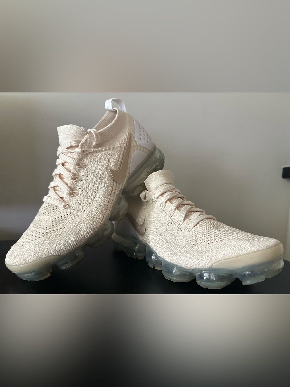 Nike Air VaporMax Flyknit 2 Cream Sail Women’s 9 Running Shoes EUC